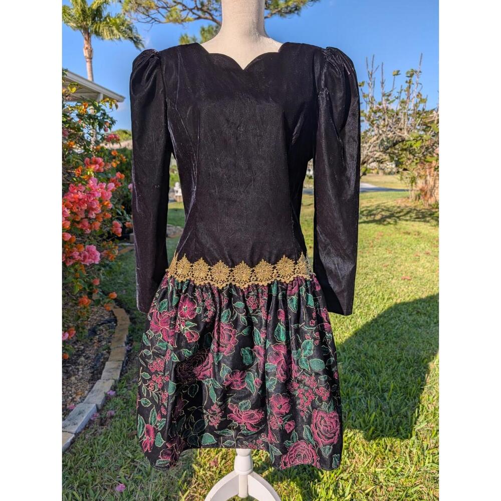 NWT Jessica McClintock Black Velvet Floral Jacquard Dress Gold Lace 80s 90s...